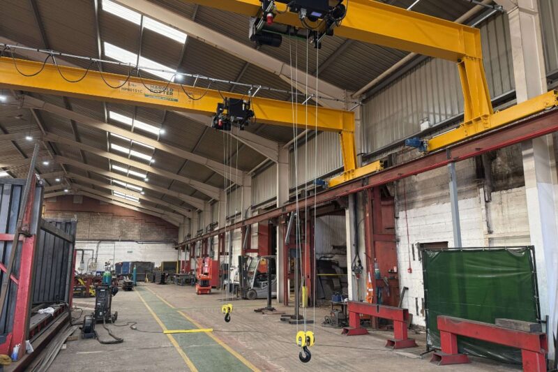 tandem lifting cranes